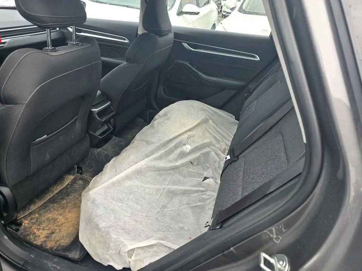 2025 Geely Emgrand 1.5 Shining Version photo 5