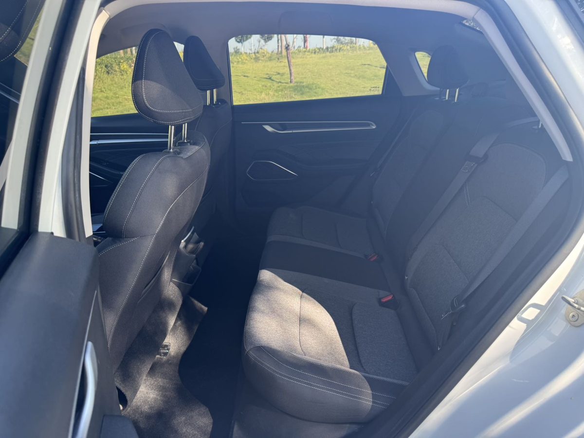 2024 Geely Emgrand 1.5L manual photo 8