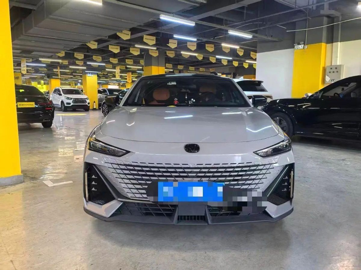 2024 ChangAn UniV 1.5T Premium Edition photo 2