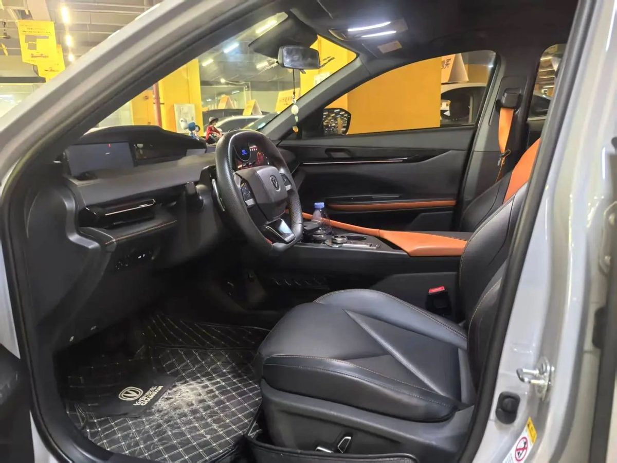 2024 ChangAn UniV 1.5T Premium Edition photo 6