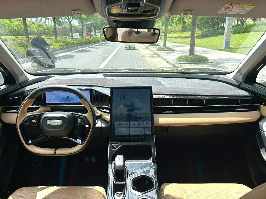 2024 Geely BoYueL Premium Edition photo 7