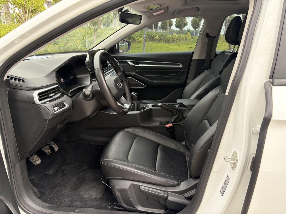 2024 Geely Emgrand manual with sunroof photo 7