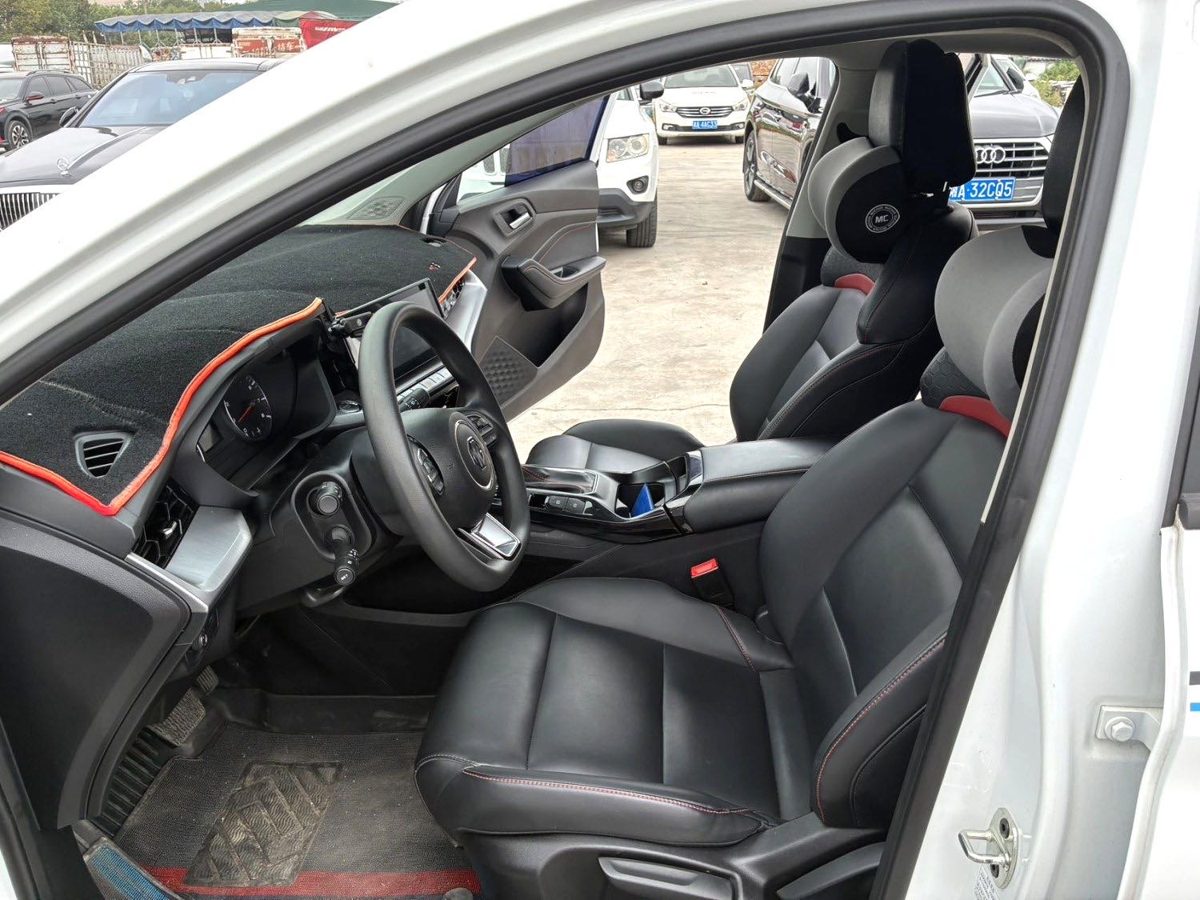 2024 MG5 Auto with sunroof，luxury edition photo 6