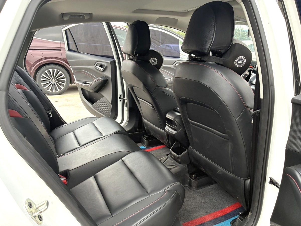 2024 MG5 Auto with sunroof，luxury edition photo 7