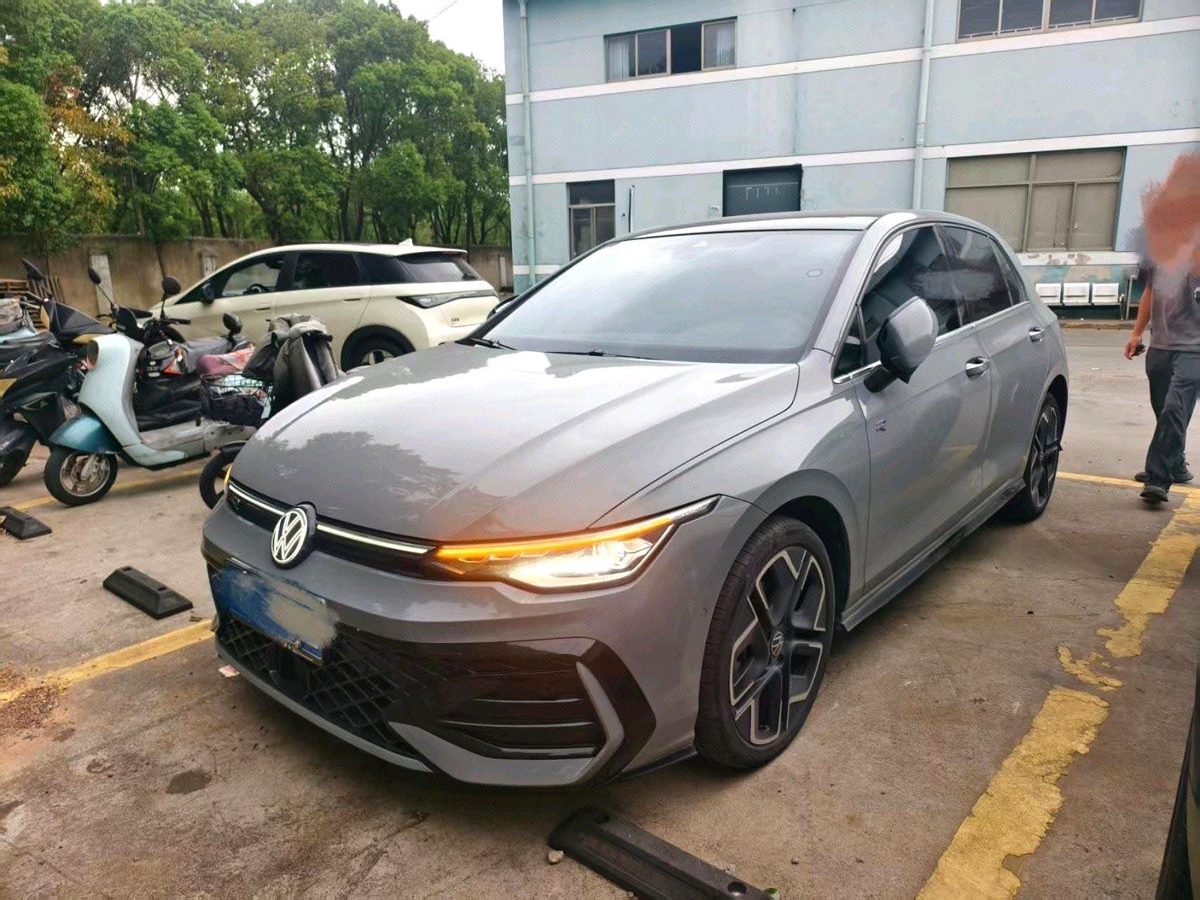 2025 Golf 8.5 R-line