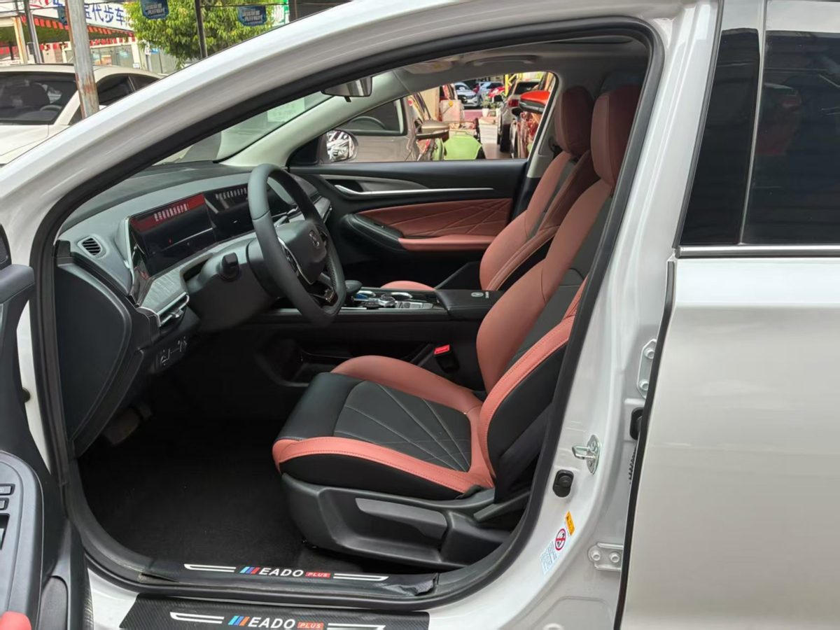 Changan EADO photo 4