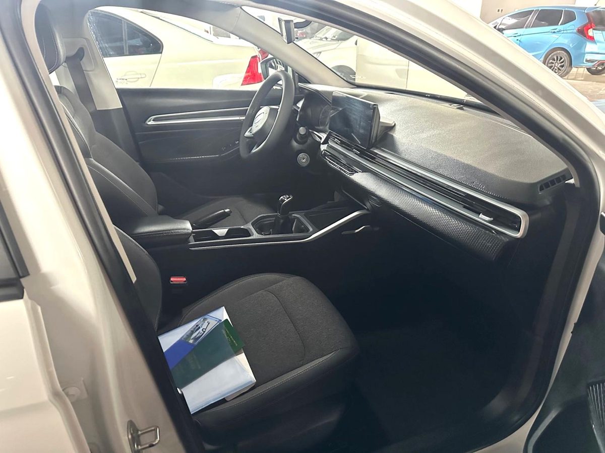 2025 Geely Emgrand shining edition manual photo 5