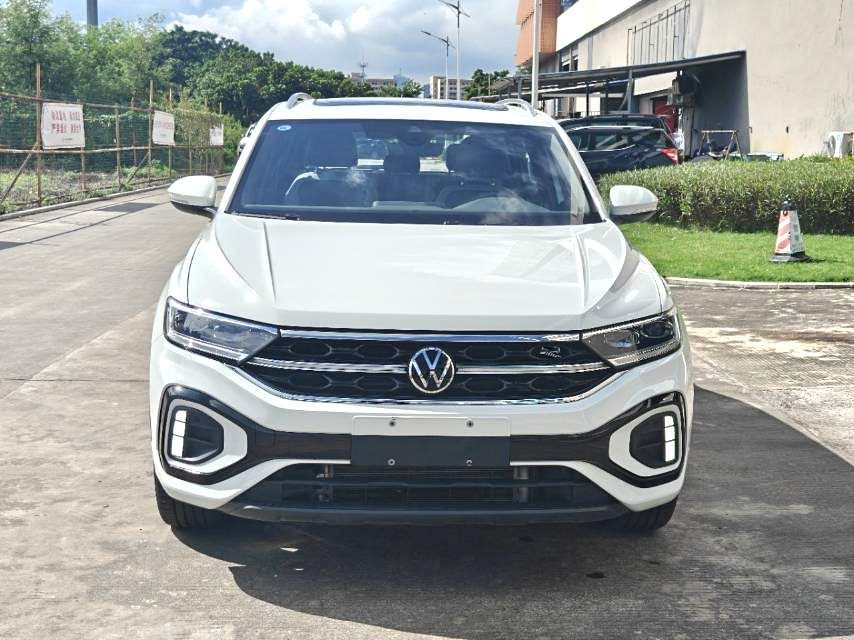 VW T-roc 300TSI CHENGUANG Edition photo 2