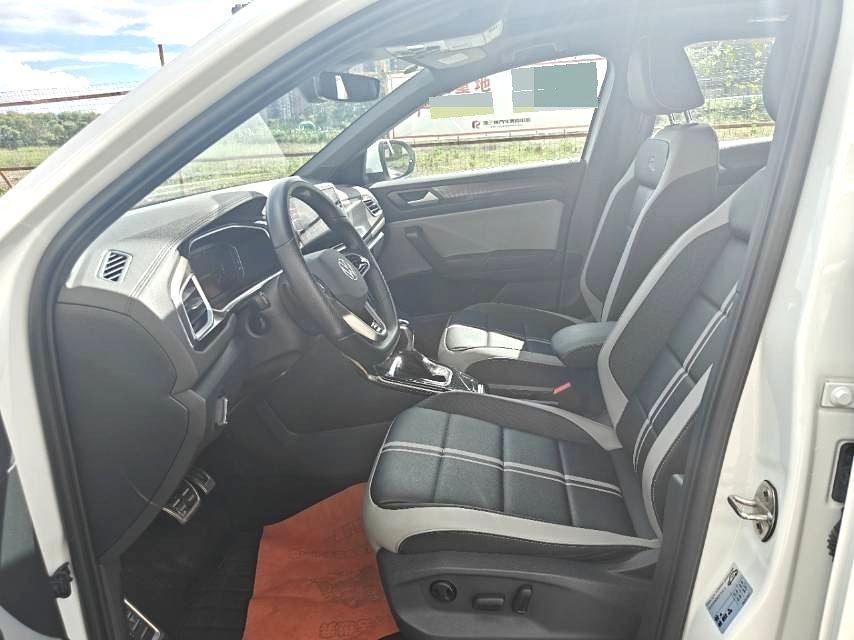 VW T-roc 300TSI CHENGUANG Edition photo 6