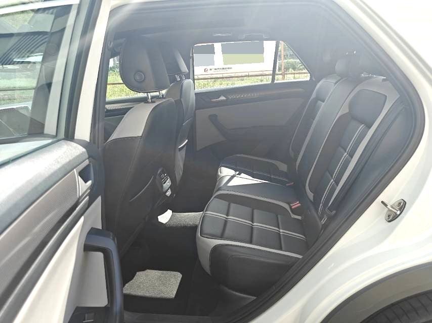 VW T-roc 300TSI CHENGUANG Edition photo 7