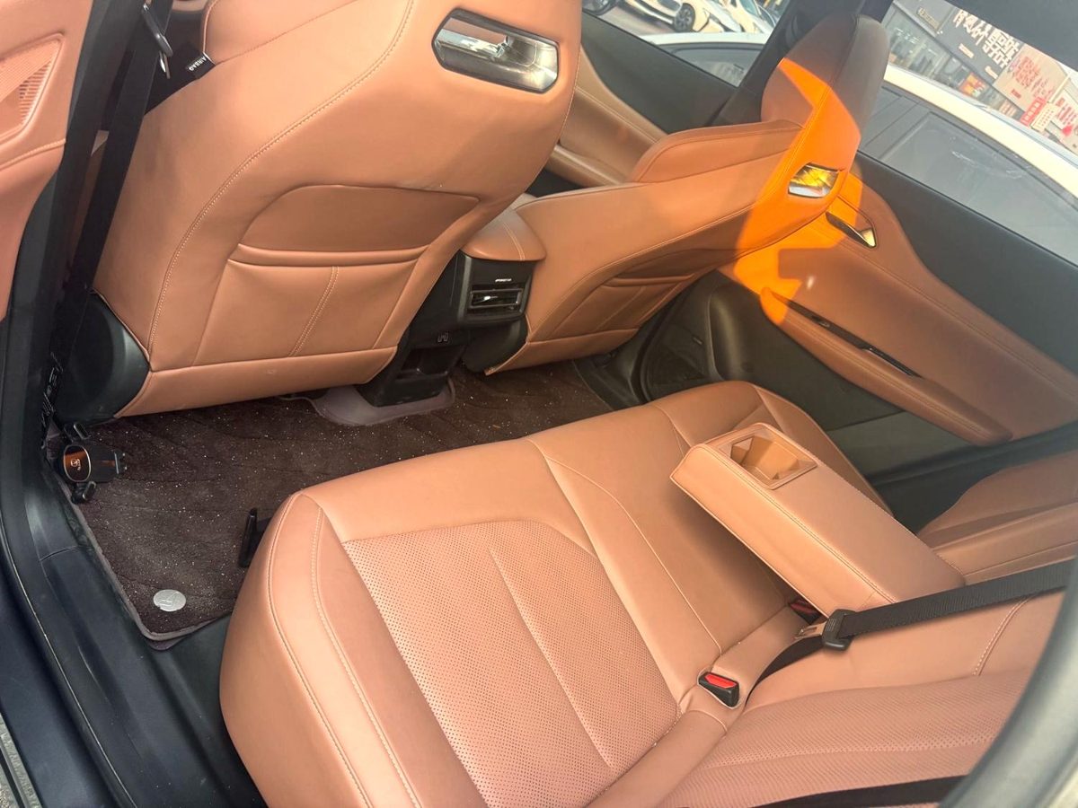 2025 ChangAn UNI-Z Premium Edition photo 5