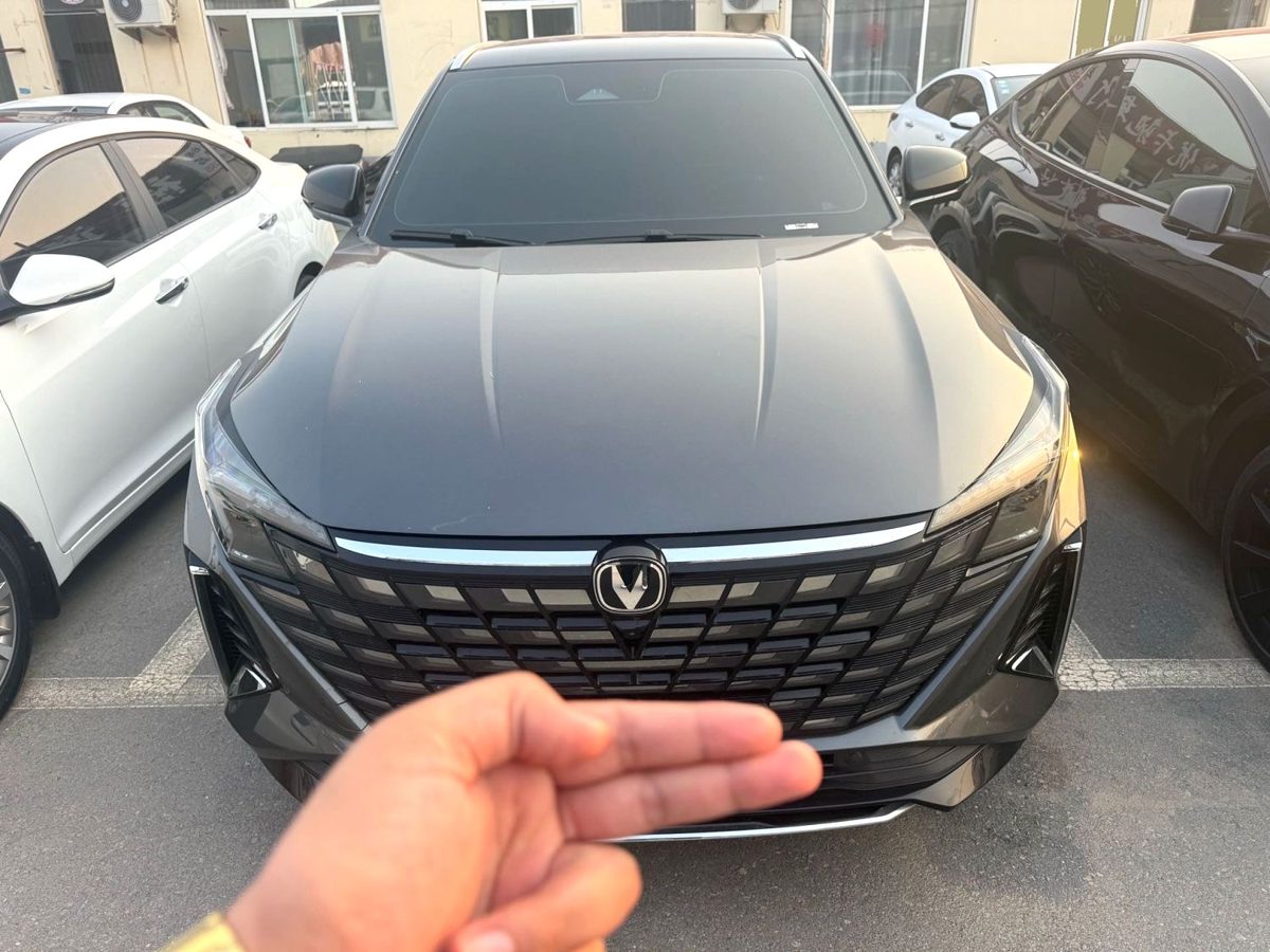 2025 ChangAn UNI-Z Premium Edition photo 7