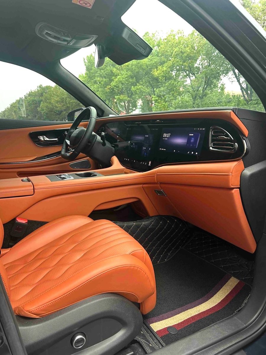 2025 Exeed VX C-DM 4WD ULTRA 6 seats photo 9