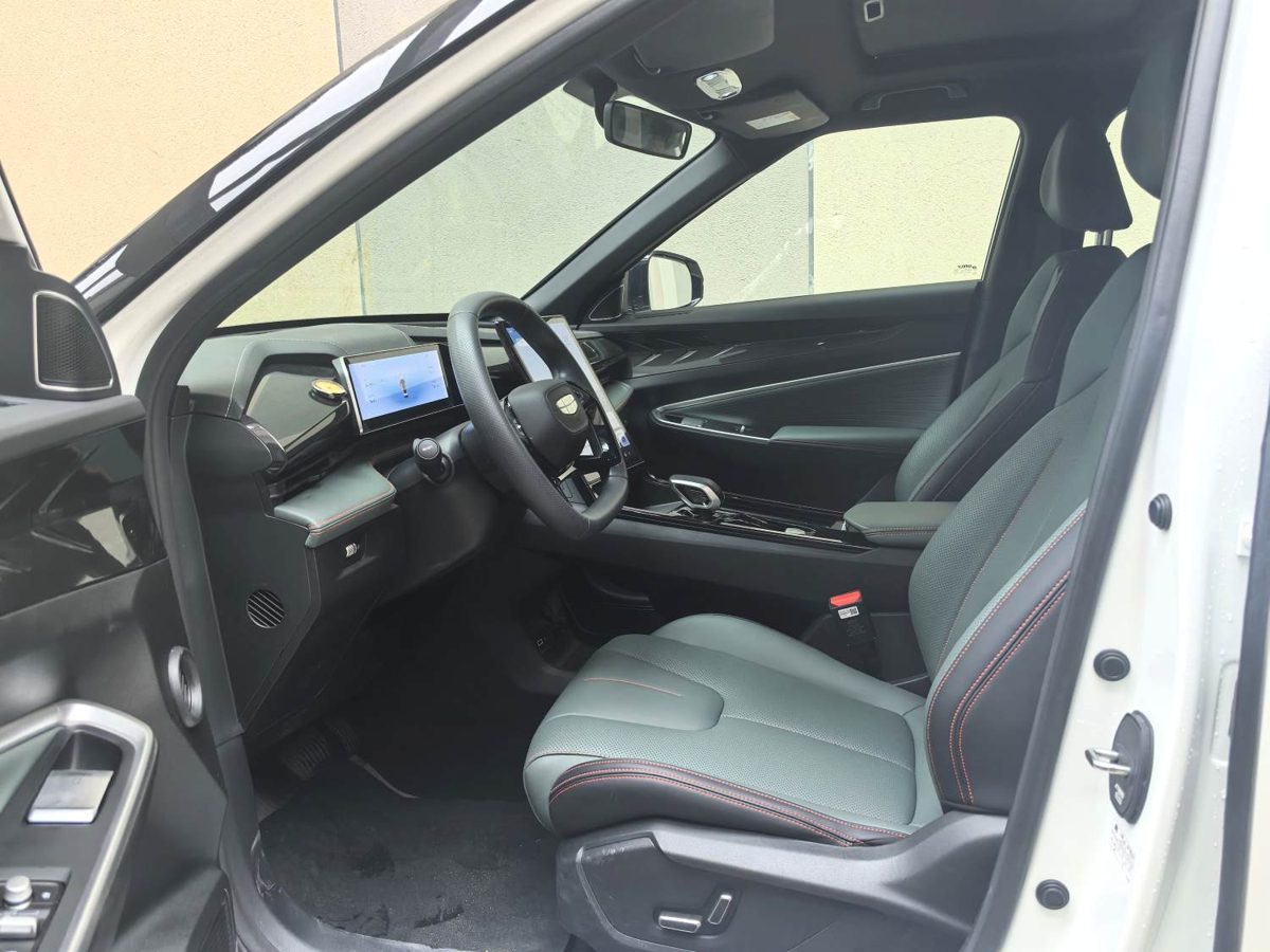 2024 Geely BoYueL LongTeng Edition photo 6