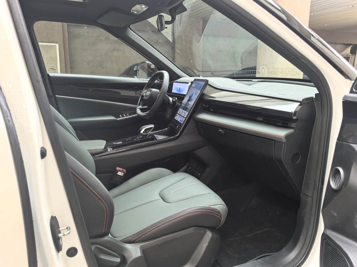 2024 Geely BoYueL LongTeng Edition photo 7
