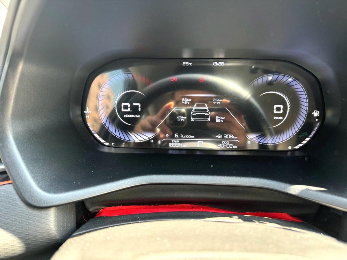 2024 Geely Emgrand Champion Luxury Edition photo 7