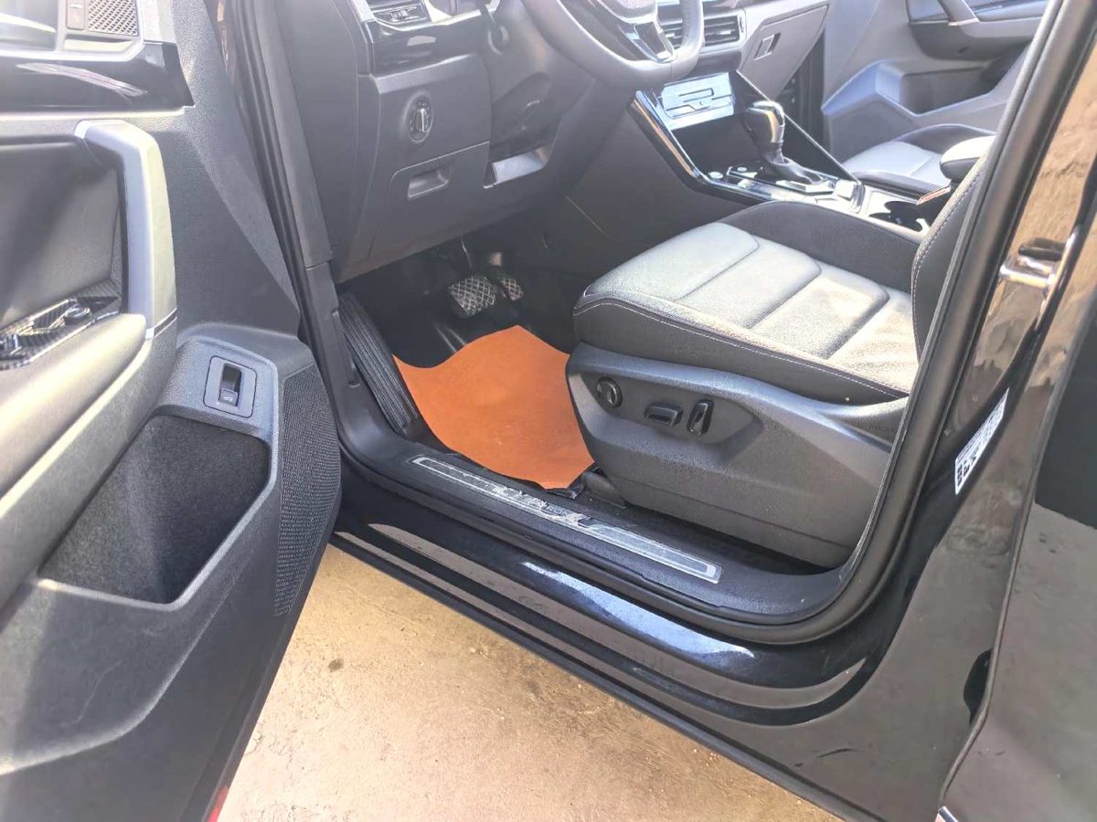 2022 VW TARYON 2wd luxury smart Connect edition photo 6