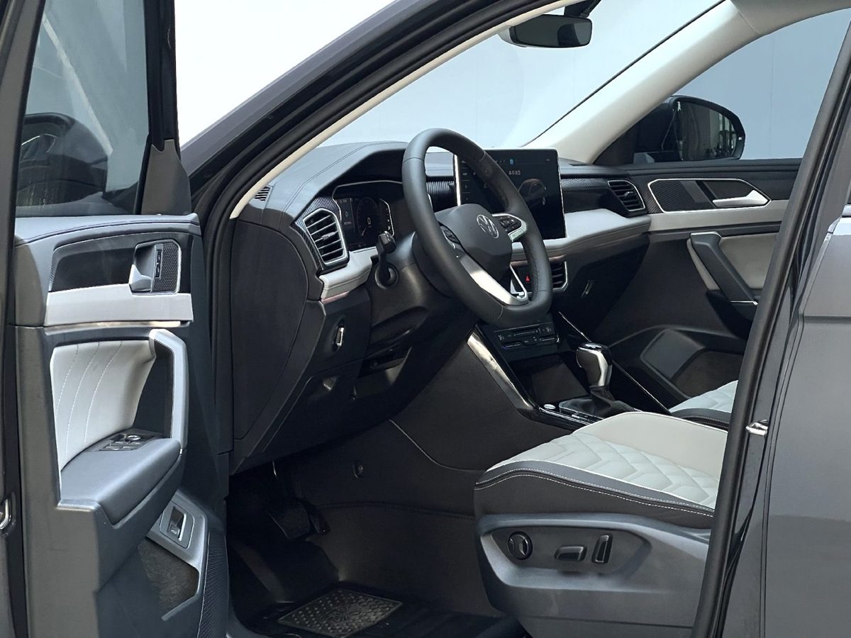 2024 Taryon 300TSI 2WD Luxury Plus photo 5