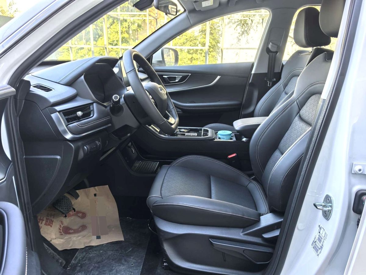 Chery 2024 Tiggo8 XinDong Edition 5 seats photo 6