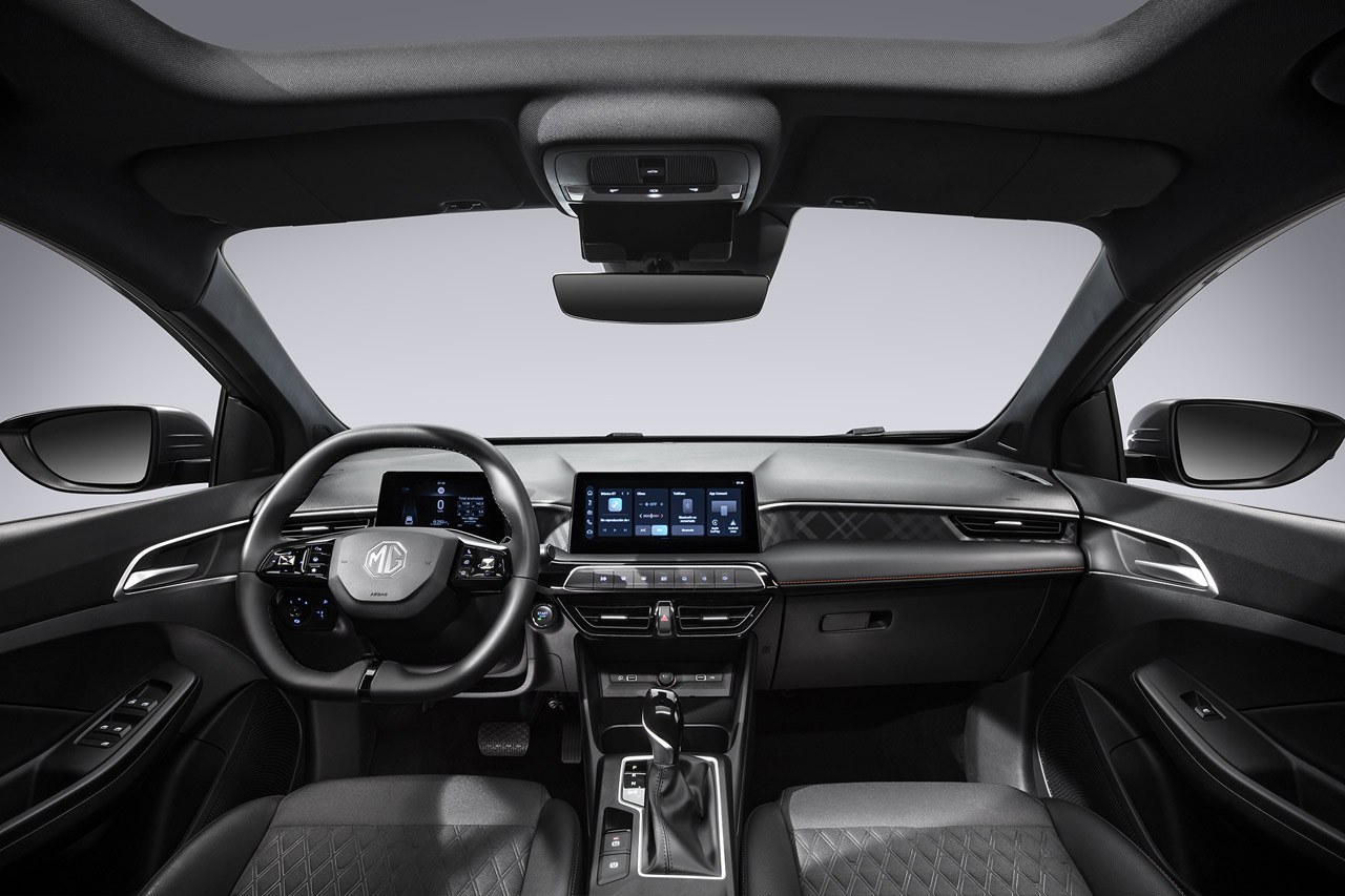 Dashboard and front cabin