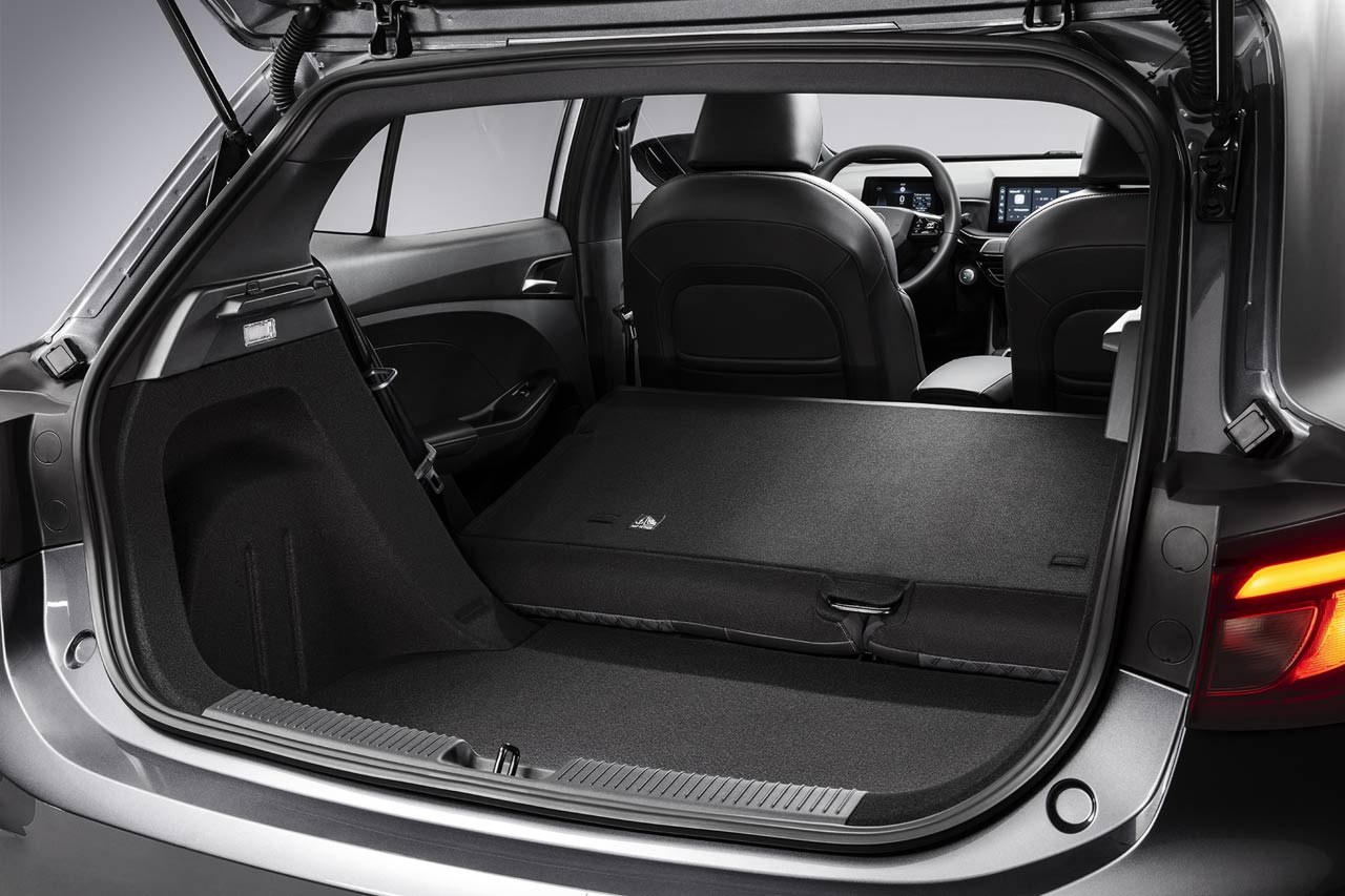 Cargo area with rear seats folded