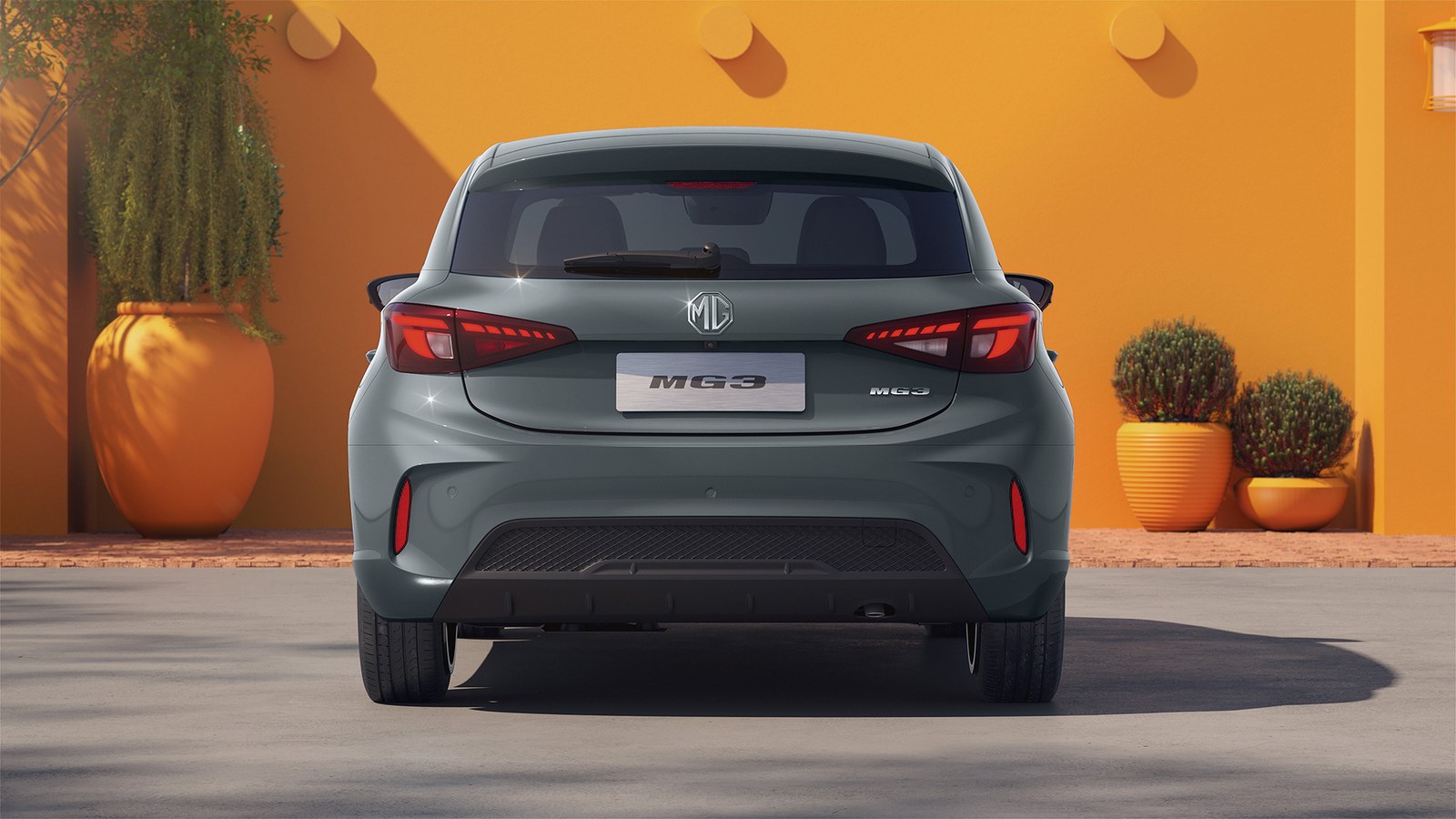 MG 3 rear straight view