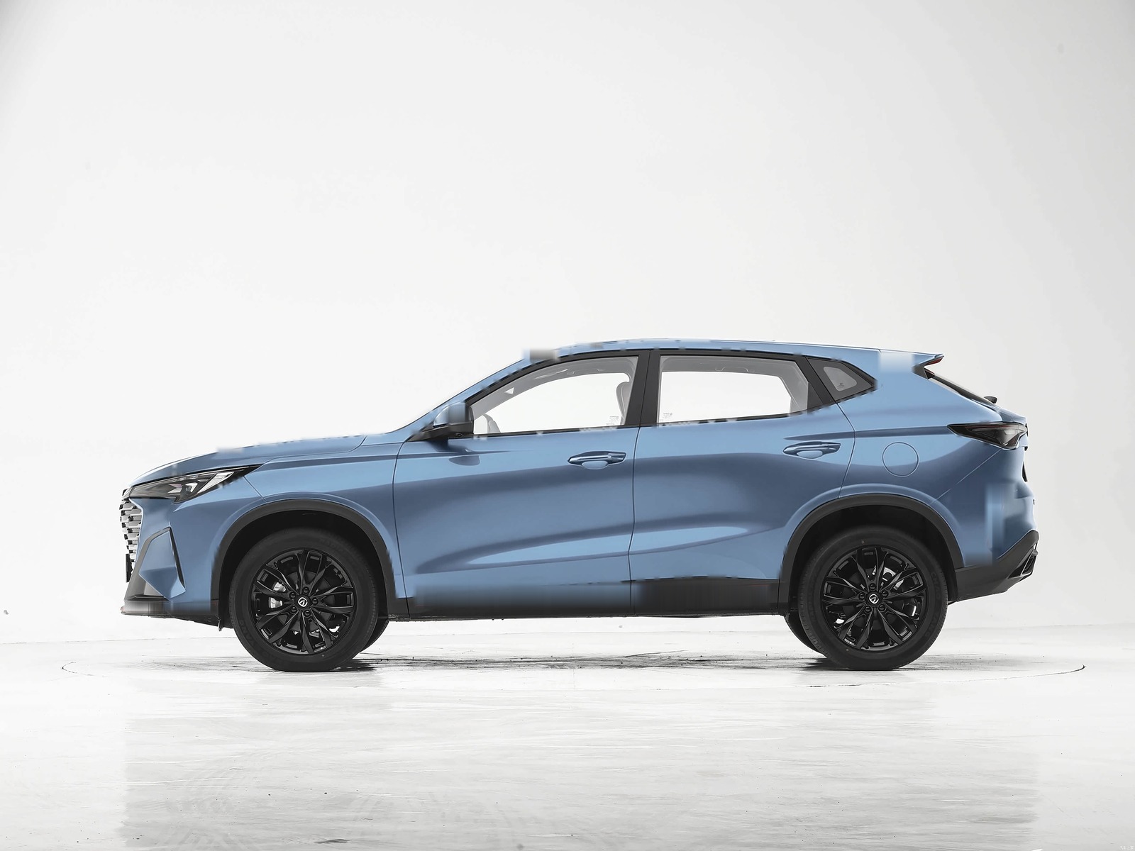 X5 PLUS left side profile